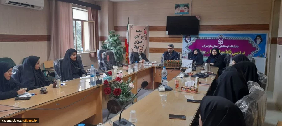 به مناسبت دهه سرآمدی آموزش و هفته بزرگداشت مقام معلم برگزار شد 4