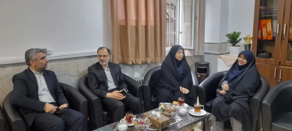 حضور معاونت پرورشی اداره کل آموزش و پرورش مازندران به منظور تبریک هفته معلم در پردیس فاطمه الزهرا (س) ساری 2