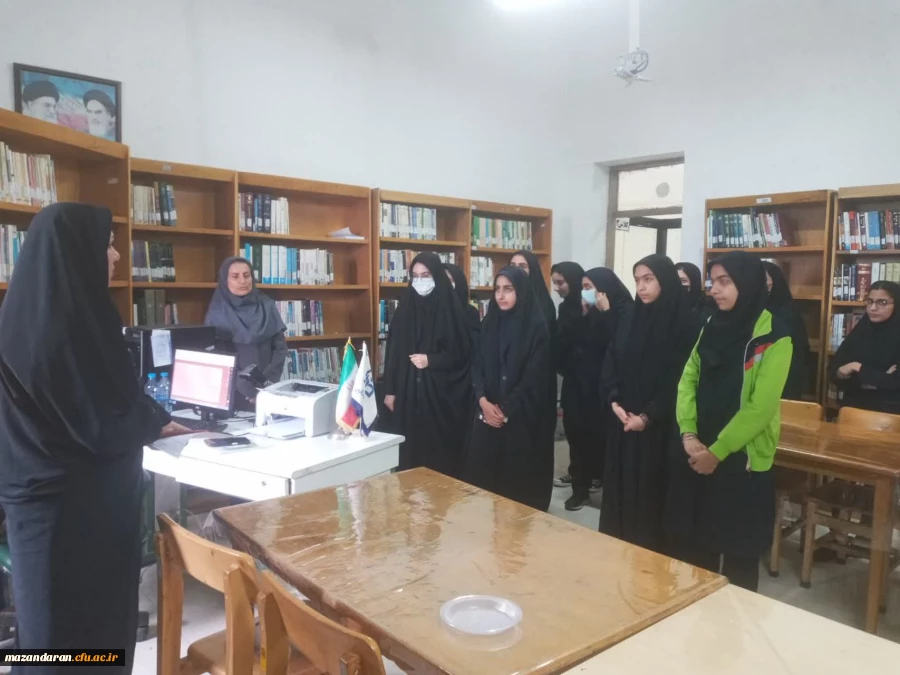 بازدید دانش آموزان دبیرستان فرزانگان ساری از پردیس فاطمه الزهرا (س) ساری 2