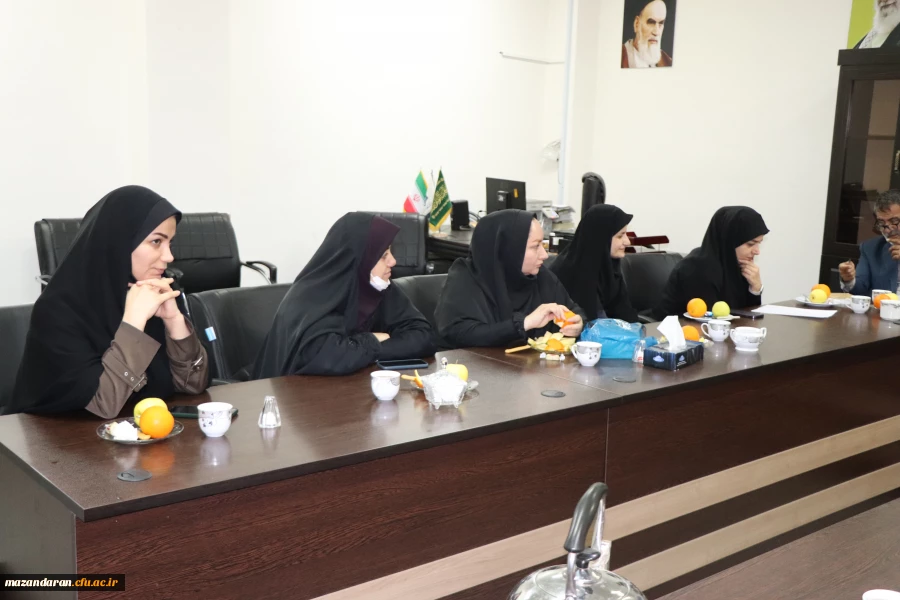 جلسه هم اندیشی استادان با نهاد نمایندگی مقام معظم رهبری دردانشگاه فرهنگیان مازندران 3