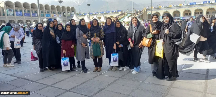 بازدید دانشجویان به همراه ریاست محترم پردیس فاطمه الزهرا (س) ساری 2