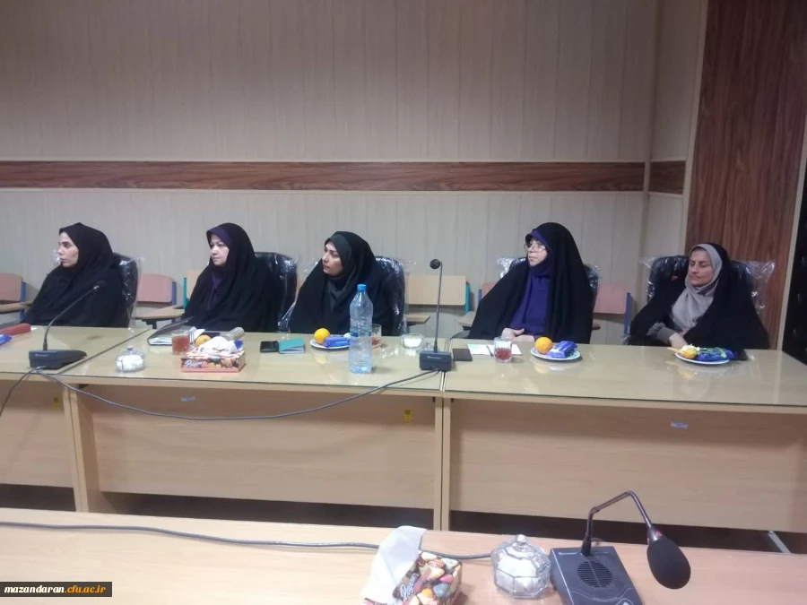 جلسه شورای اداری با حضور جناب آقای دکتر مهدوی ریاست محترم دانشگاه فرهنگیان مازندران 3