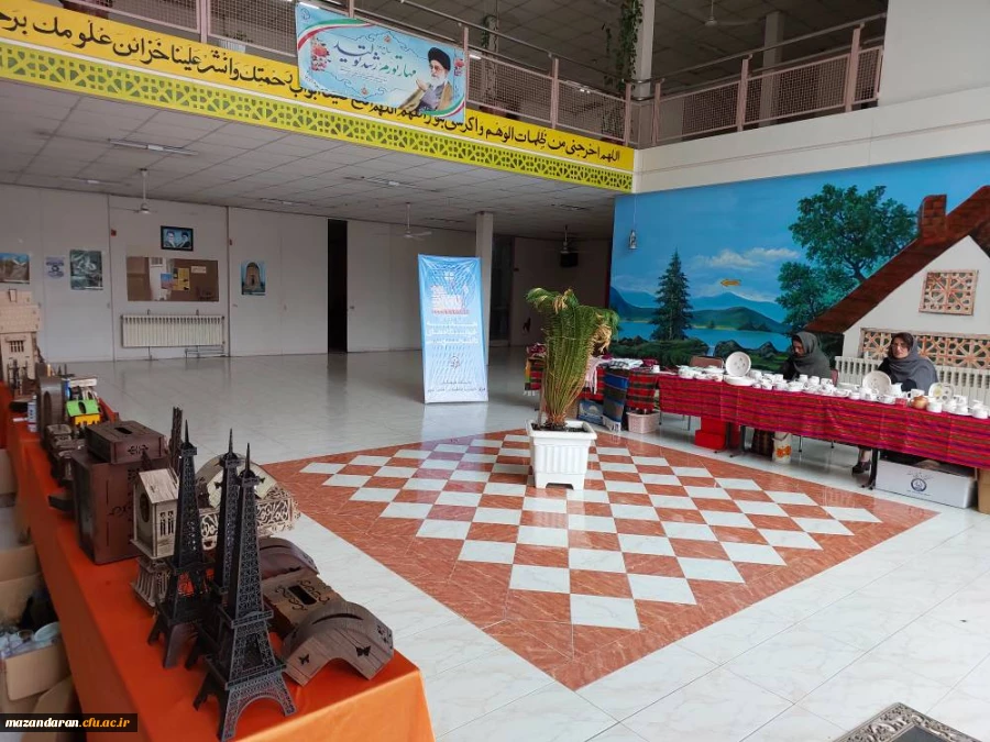 برگزاری نمایشگاه صنایع دستی به مناسبت هفته سراها 5