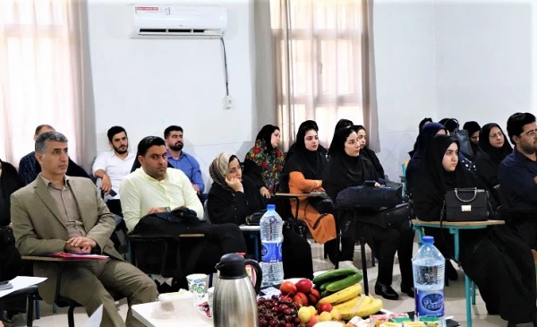 برگزاری جلسه دفاع از پایان نامه در مقطع کارشناسی ارشد ادبیات 2