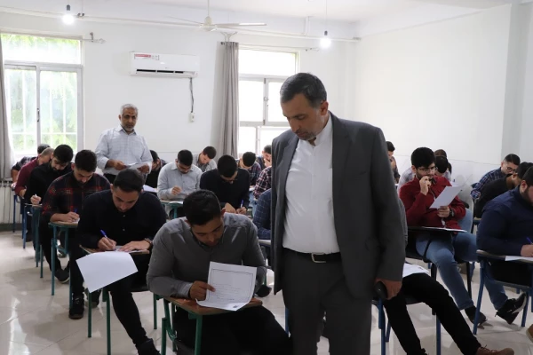 بازدید سرزده از نحوه برگزاری امتحانات 5