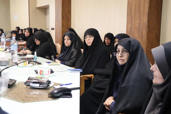 برگزاری دومین جلسه دوره بالندگی تابستان با موضوع " الزامات سازمان یادگیرنده " 2