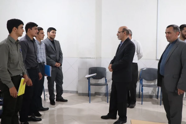 بازدید مدیرکل آموزش و پروروش استان مازندران از فرآیند ارزیابی تکمیلی متعهدین خدمت ورودی ۱۴۰۲ 3