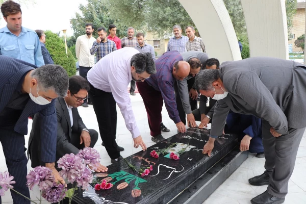 مراسم غبار روبی مزار شهید گمنام و زیارت عاشورا 7