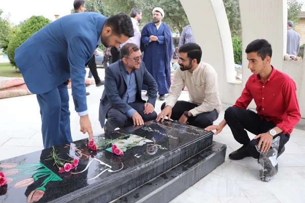 مراسم غبار روبی مزار شهید گمنام و زیارت عاشورا 8