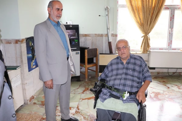 بازدید رییس دانشگاه فرهنگیان از آسایشگاه جانبازان ساری 3