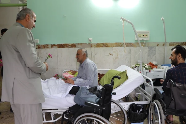 بازدید رییس دانشگاه فرهنگیان از آسایشگاه جانبازان ساری 4