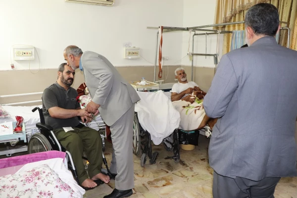 بازدید رییس دانشگاه فرهنگیان از آسایشگاه جانبازان ساری 8