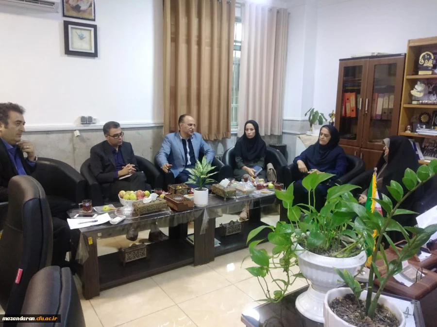 نشست صمیمانه با دکتر فاضل تبار مدیر گروه بهبود تغذیه جامعه دانشگاه علوم پزشکی مازندران 2