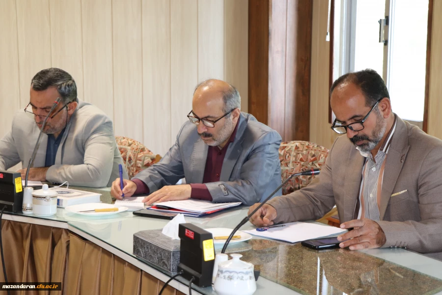 جلسه شورای مدیریت دانشگاه فرهنگیان مازندران 3