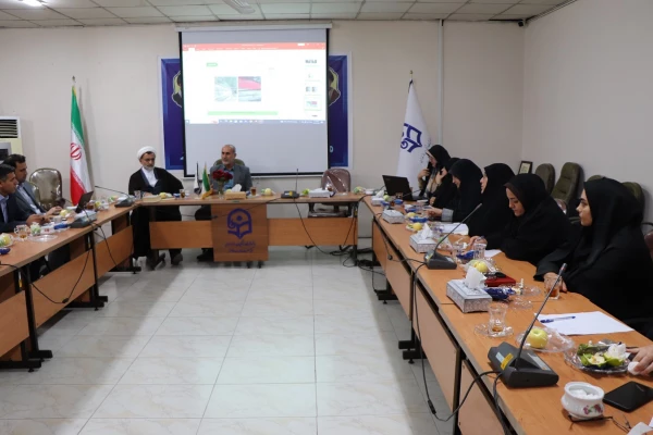 بازدید میدانی جلسه اداری با حضوردکتر مهدوی رئیس دانشگاه فرهنگیان درمرکز حضرت س قائمشهر 5