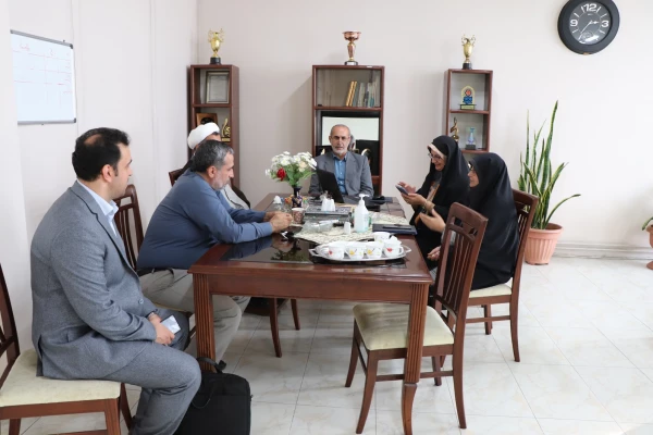 بازدید میدانی جلسه اداری با حضوردکتر مهدوی رئیس دانشگاه فرهنگیان درمرکز حضرت س قائمشهر 6