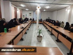 نشست ریاست مرکز  و مسئولان دانشگاه با دبیران کانون ها و انجمن ها و اعضای شورای صنفی و نمایندگان اتاق ها در سرای دانشجویی  2