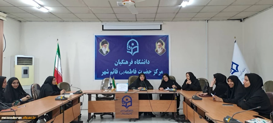 نشست ریاست مرکز  و مسئولان دانشگاه با دبیران کانون ها و انجمن ها و اعضای شورای صنفی و نمایندگان اتاق ها در سرای دانشجویی  2