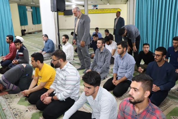 جلسه اداری دکترمهدوی با دانشجویان وکارکنان مرکز شهید رجائی بابل  6