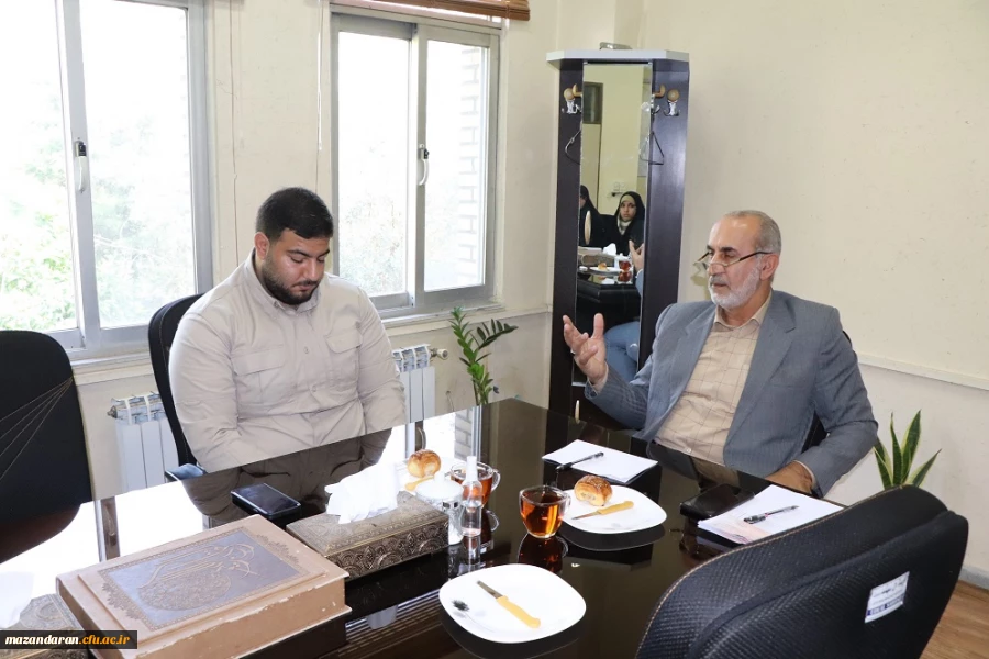 جلسه هم اندیشی  فرماندهان بسیج دانشجویی  پردیس ها ومراکز تابعه استان با دکتر مهدوی  3