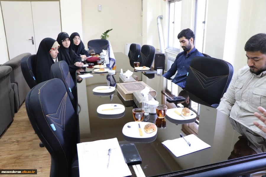 جلسه هم اندیشی  فرماندهان بسیج دانشجویی  پردیس ها ومراکز تابعه استان با دکتر مهدوی  4