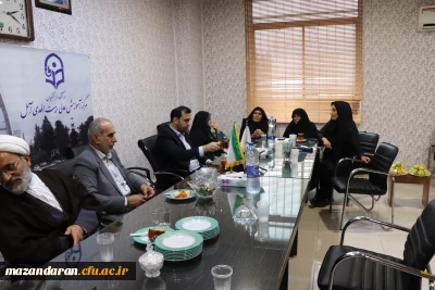 جلسه اداری دکتر مهدوی رئیس دانشگاه فرهنگیان مازندران  در بیت الهدی آمل 