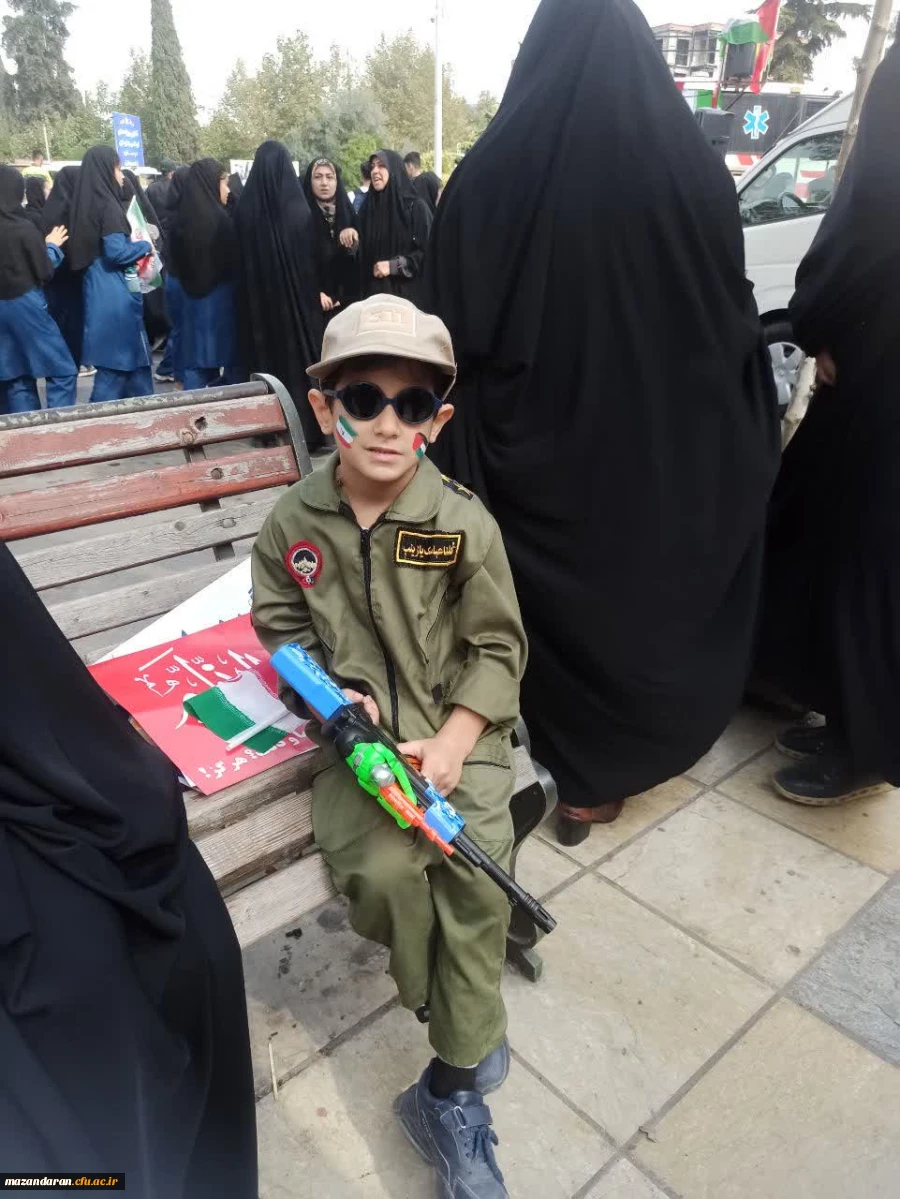 حضور در راهپیمایی روز دانش آموزان  7