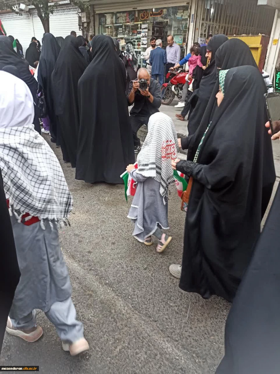 حضور در راهپیمایی روز دانش آموزان  13