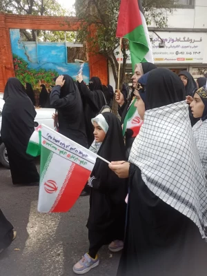 حضور در راهپیمایی روز دانش آموز  11