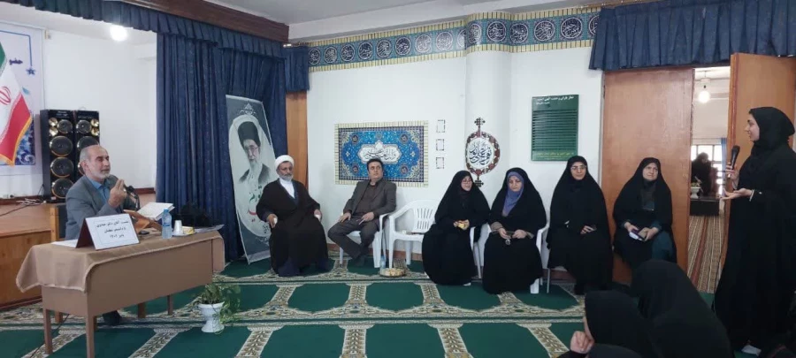 نشست لطف الله مهدویریاست دانشگاهفرهنگیان مارندران با  دانشجومعلمان پردیس  3