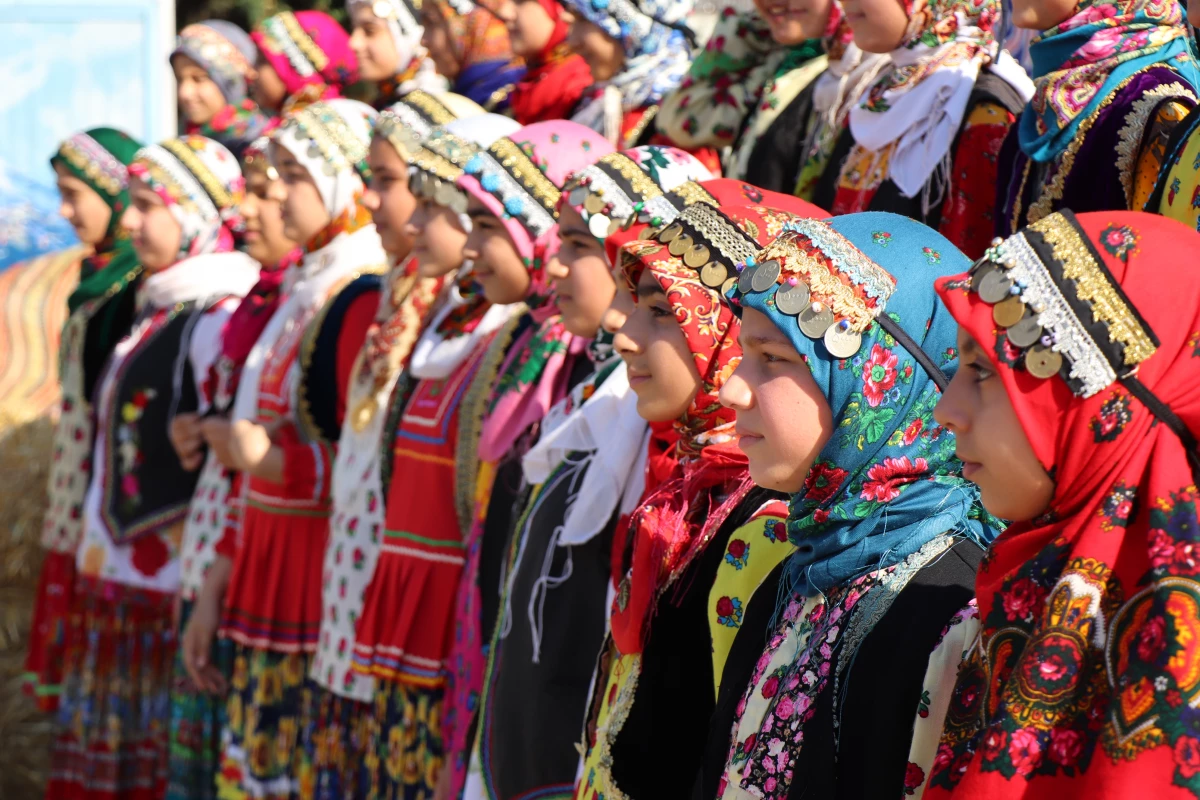 برگزاری سومین جشنواره گرامیداشت هفته مازندران به میزبانی دانشگاه فرهنگیان مازندران
 2