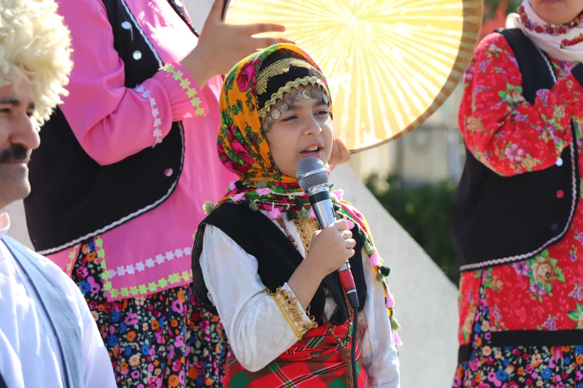 برگزاری سومین جشنواره گرامیداشت هفته مازندران به میزبانی دانشگاه فرهنگیان مازندران
 7