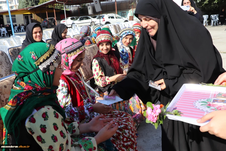 برگزاری سومین جشنواره گرامیداشت هفته مازندران به میزبانی دانشگاه فرهنگیان مازندران
 11