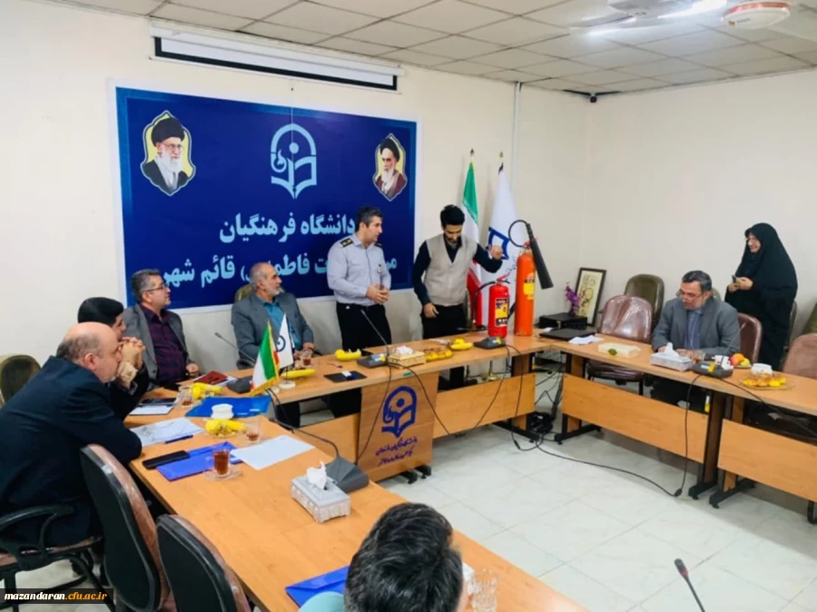 حضور ریاست دانشگاه فرهنگیان استان مازندران در مرکز حضرت فاطمه (س) قائمشهر 2