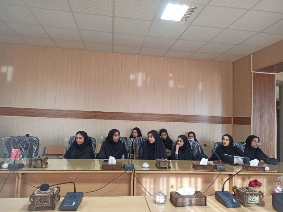 کارگاه بررسی و معرفی کتاب طاهر فرخ پی  4