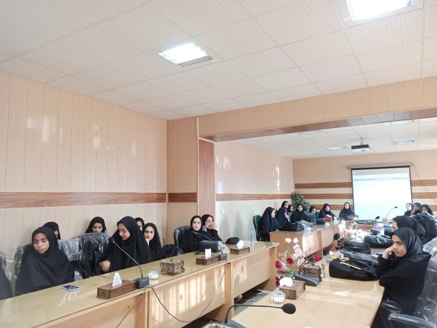 کارگاه بررسی و معرفی کتاب طاهر فرخ پی  5