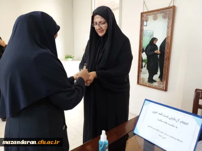 انجام آزمایش تست قند خون کارکنان اداری به مناسبت هفته سلامت