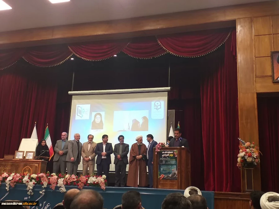 حضور  در مراسم اختتامیه جشنواره الگوی برتر تدریس اساتید کشور و ایین رونمایی از ارم این جشنواره 3