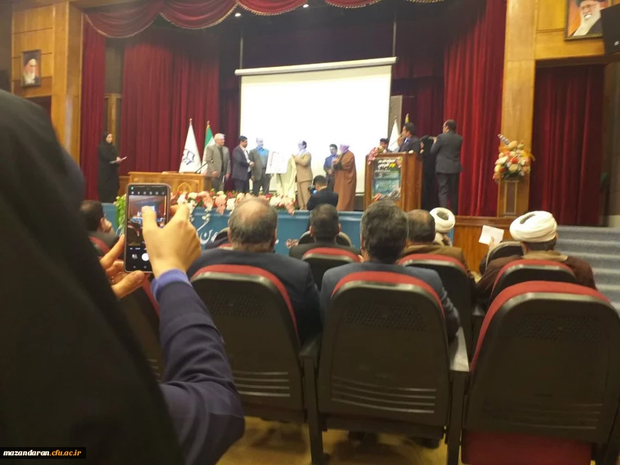 حضور  در مراسم اختتامیه جشنواره الگوی برتر تدریس اساتید کشور و ایین رونمایی از ارم این جشنواره 7