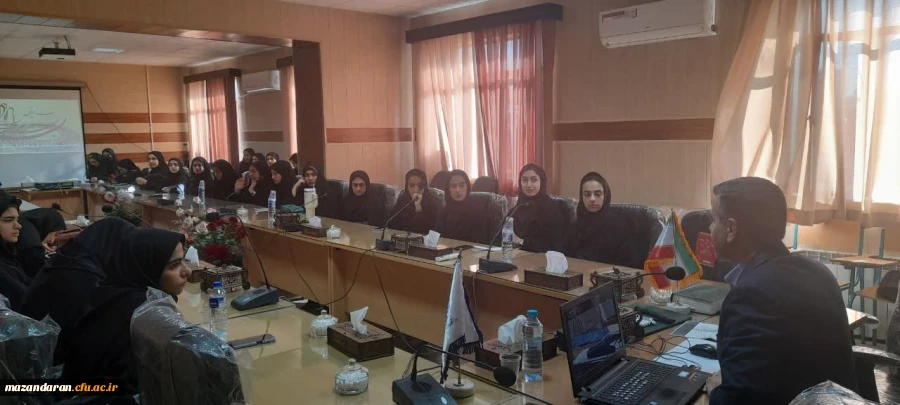 بازدید تیم ارزیابی دانشگاه فرهنگیان استان مازندران دکتر رحمان کرامتی و دکتر میرزاجانی از واحدهای مختلف اداری ،آموزشی ،سرای دانشجویی و سالن ورزشی پردیس فاطمه الزهرا(س) ساری
 3