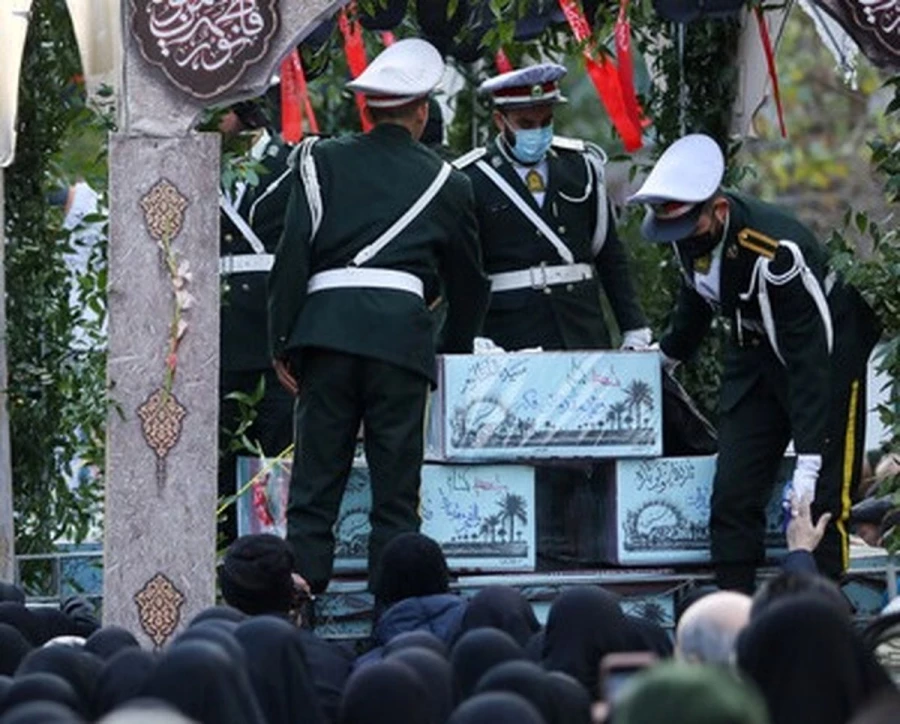 مراسم تشییع و تدفین شهیدان گمنام هشت سال دفاع مقدس 3