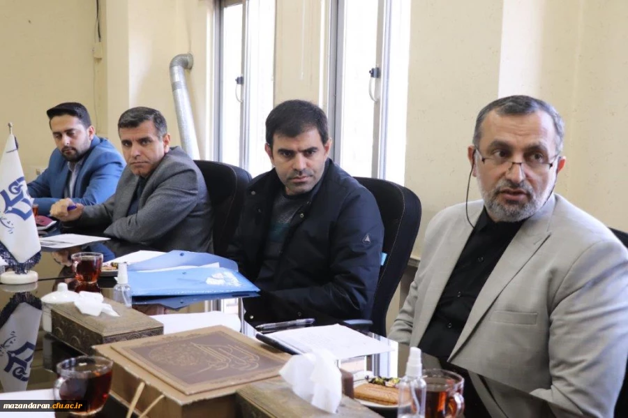 جلسه توجیهی ریاست دانشگاه فرهنگیان مازندران با مدیران گروه ها و روسای ادارات 3