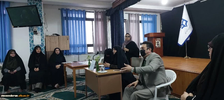 نشست صمیمانه ریاست و حوزه های مختلف با دانشجو معلمان  2