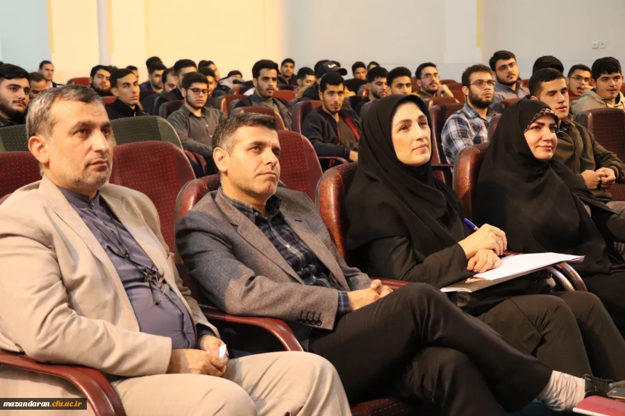 نشست صمیمی ریاست مرکز نظارت ، ارزیابی و تضمین کیفیت دانشگاه فرهنگیان با دانشجومعلمان  12