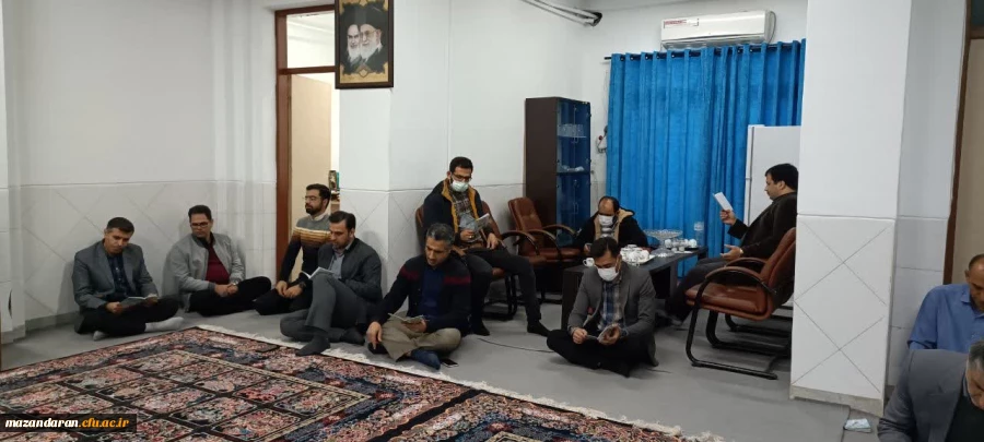 مراسم هفتگی قرائت زیارت عاشورا 
 3