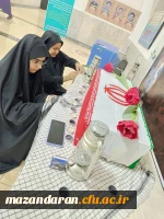 نصب بنر شهیده دانشجو معلم فائزه رحیمی   در سالن ساختمان اداری _آموزشی پردیس فاطمه الزهرا س ساری  2