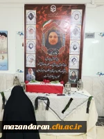 نصب بنر شهیده دانشجو معلم فائزه رحیمی   در سالن ساختمان اداری _آموزشی پردیس فاطمه الزهرا س ساری  3
