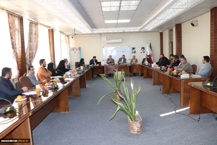 جلسه اداری دکتر مهدوی رئیس دانشگاه در مرکز شهید رجایی بابل 5
