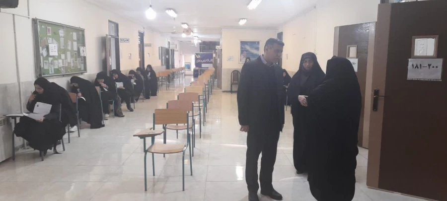 بازدید رحمان کرامتی مسئول ارزیابی و عملکرد دانشگاه فرهنگیان استان مازندران از روند برگزاری آزمون پایان ترم پردیس فاطمه الزهرا(س)ساری
 5