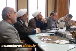 نشست هم اندیشی با اساتید گروه  معارف اسلامی دانشگاه فرهنگیان مازندران 9